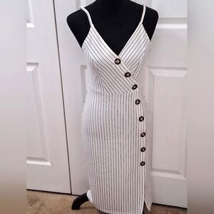 Fun Summer White Dress With Black Stripes & A Criss Cross Bodice   Size L